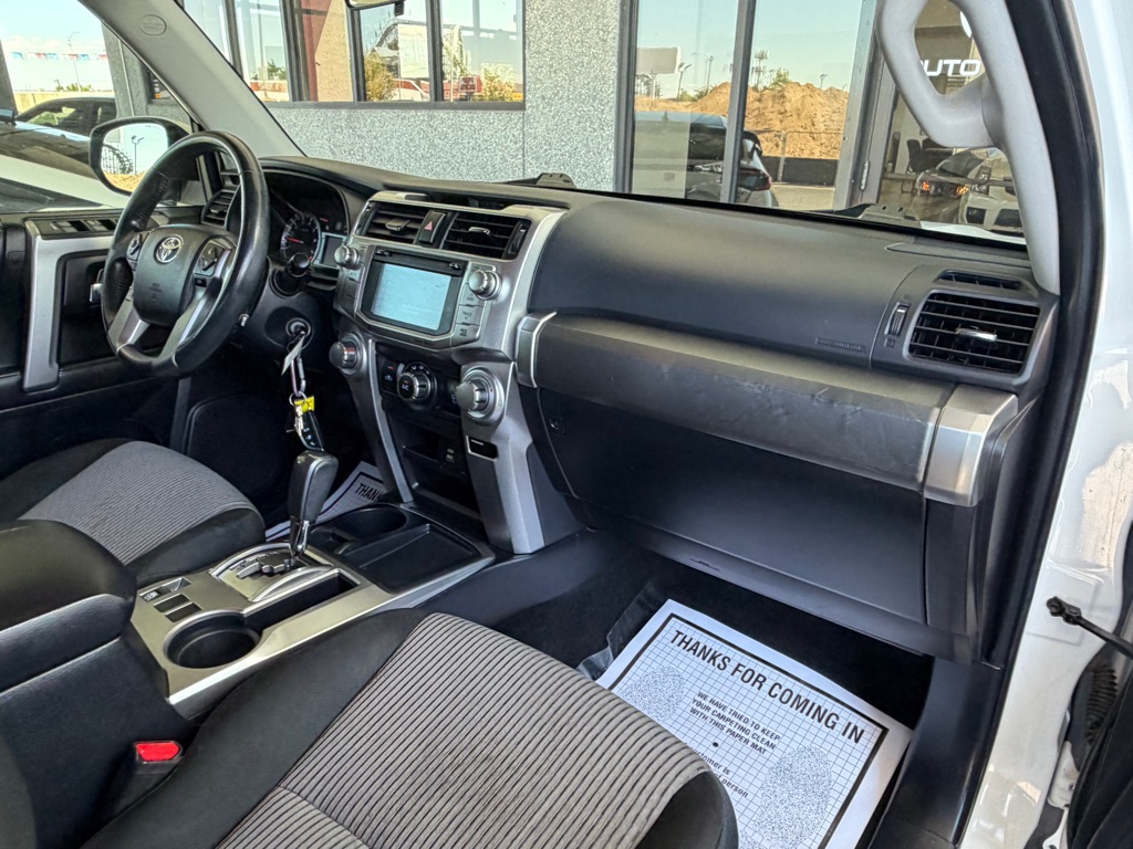 Photo 35 of this TOYOTA 4RUNNER
