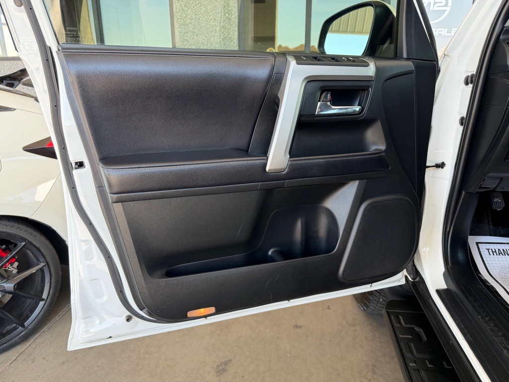 Photo 19 of this TOYOTA 4RUNNER