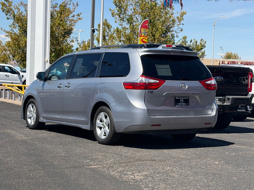 Photo 47 of this TOYOTA SIENNA