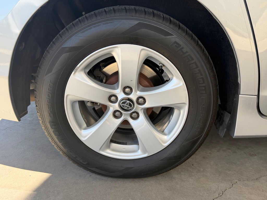 Photo 59 of this TOYOTA SIENNA