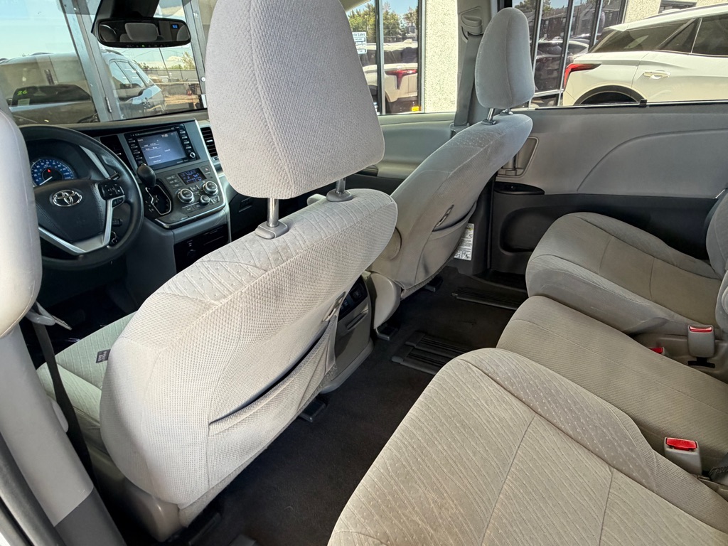 Photo 24 of this TOYOTA SIENNA