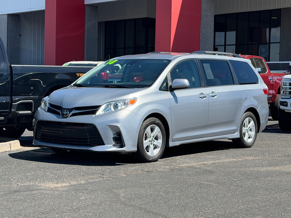 Photo 43 of this TOYOTA SIENNA