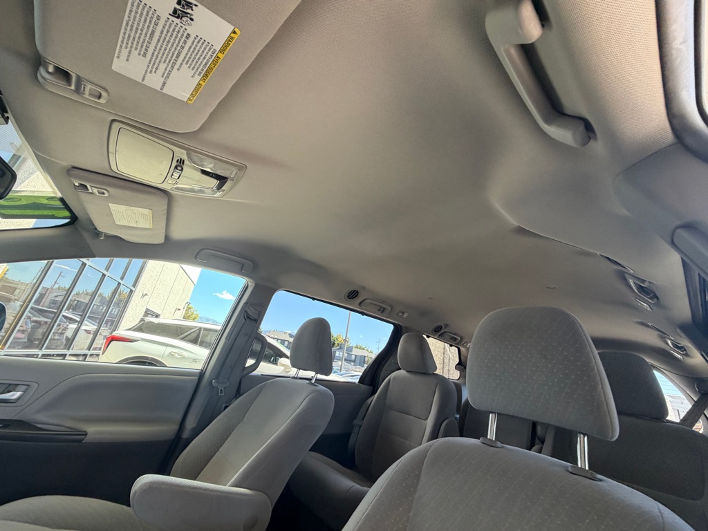 Photo 18 of this TOYOTA SIENNA