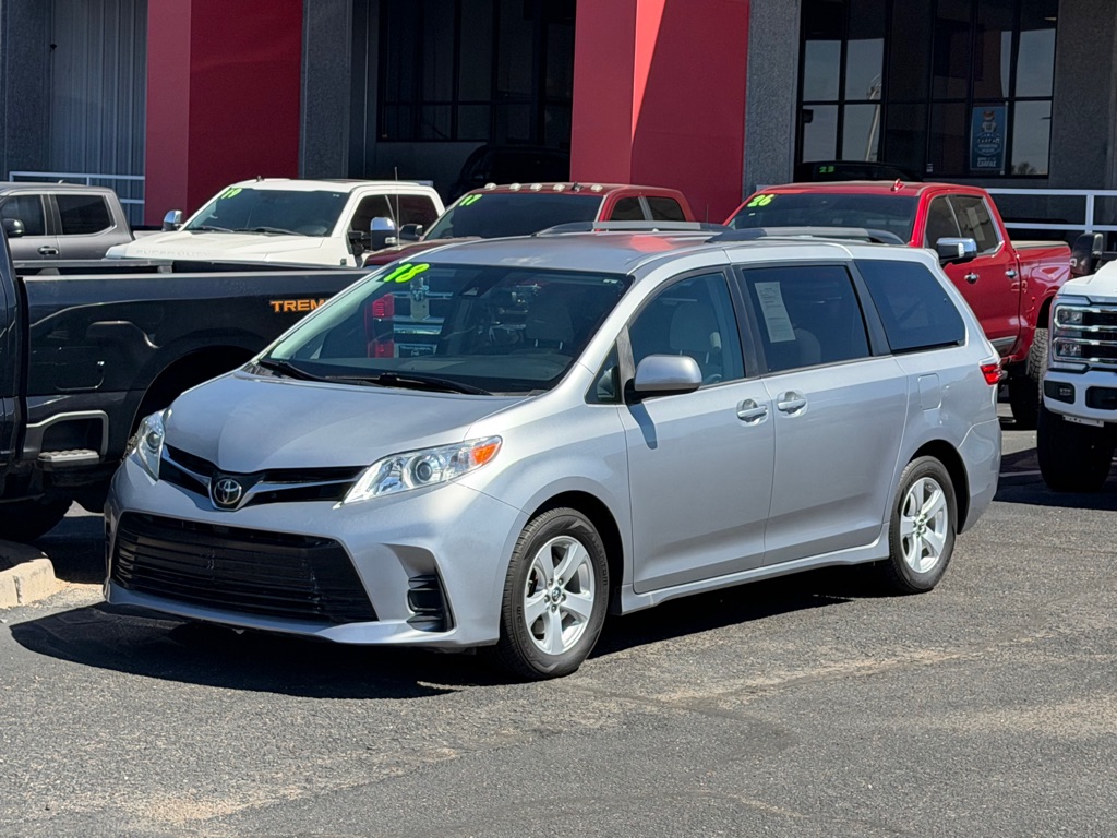 Photo 42 of this TOYOTA SIENNA