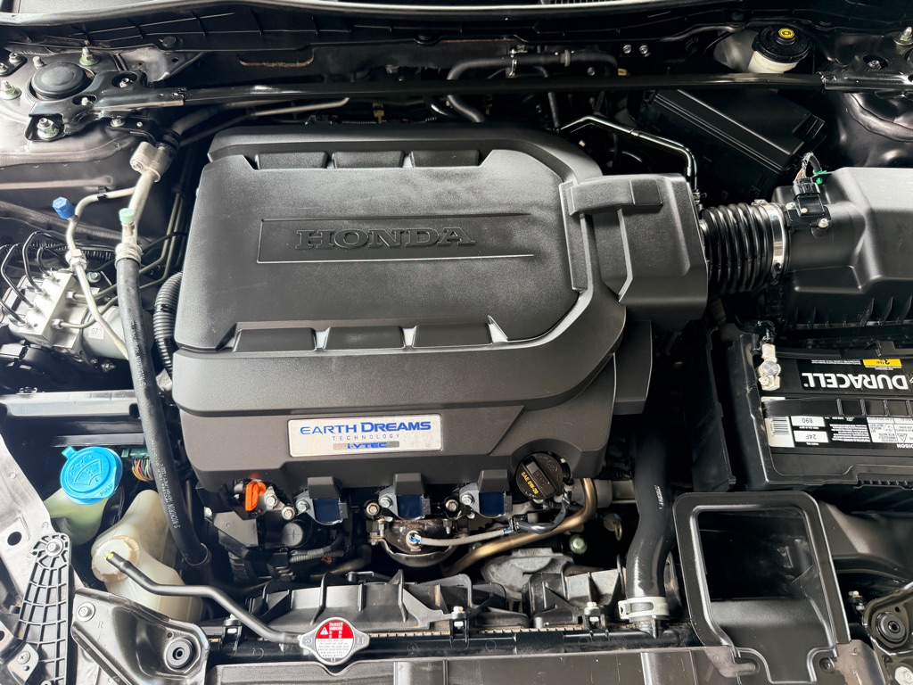 Photo 22 of this HONDA ACCORD