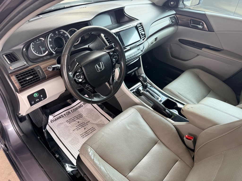 Photo 7 of this HONDA ACCORD