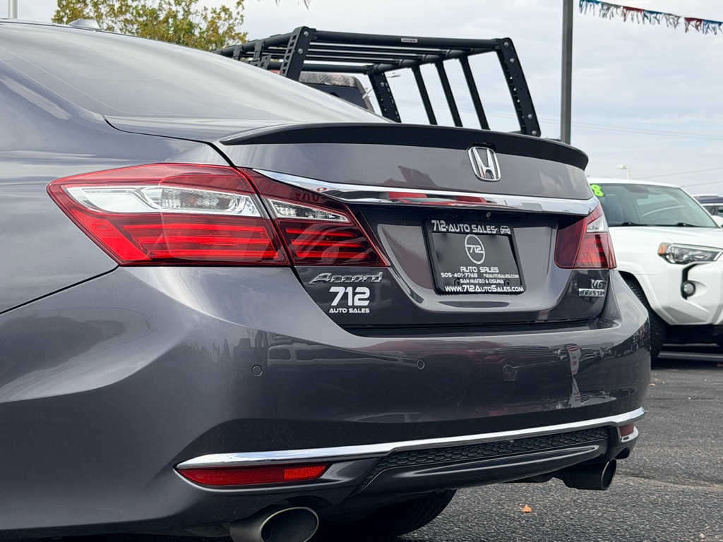 Photo 32 of this HONDA ACCORD
