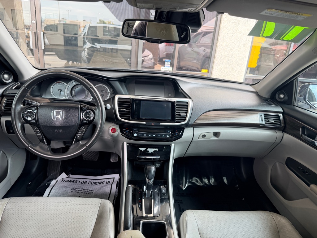 Photo 17 of this HONDA ACCORD
