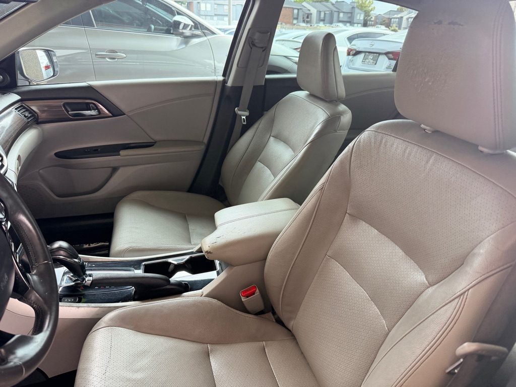 Photo 6 of this HONDA ACCORD