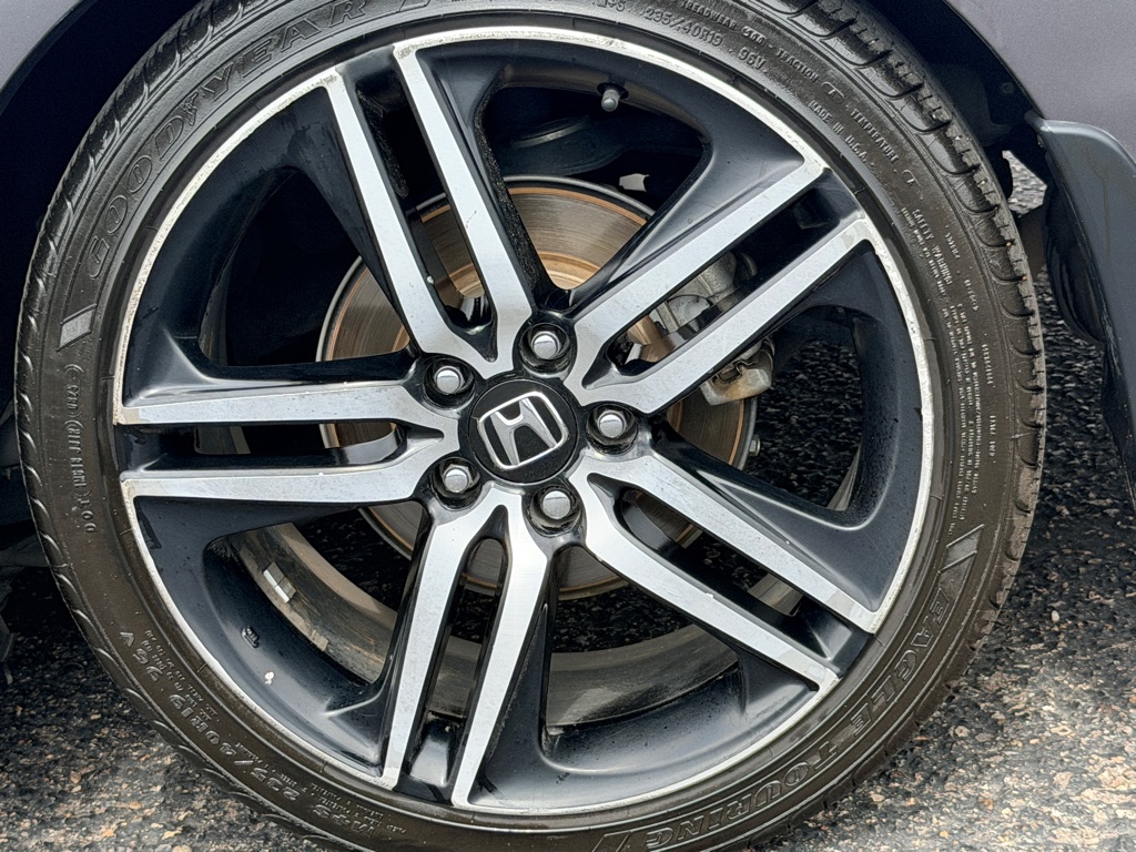 Photo 42 of this HONDA ACCORD
