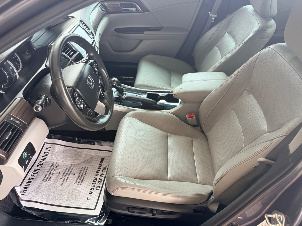 Photo 5 of this HONDA ACCORD