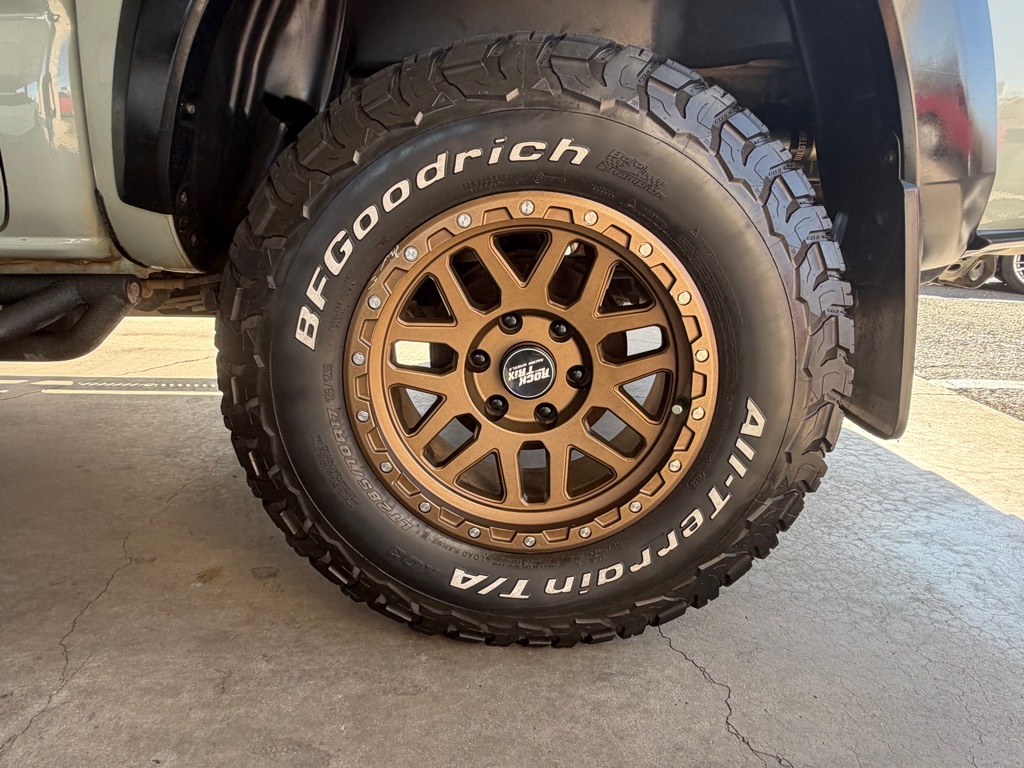 Photo 57 of this TOYOTA TACOMA