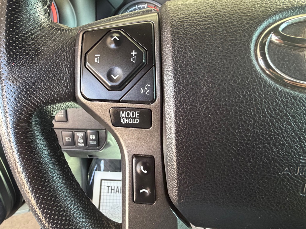 Photo 10 of this TOYOTA TACOMA