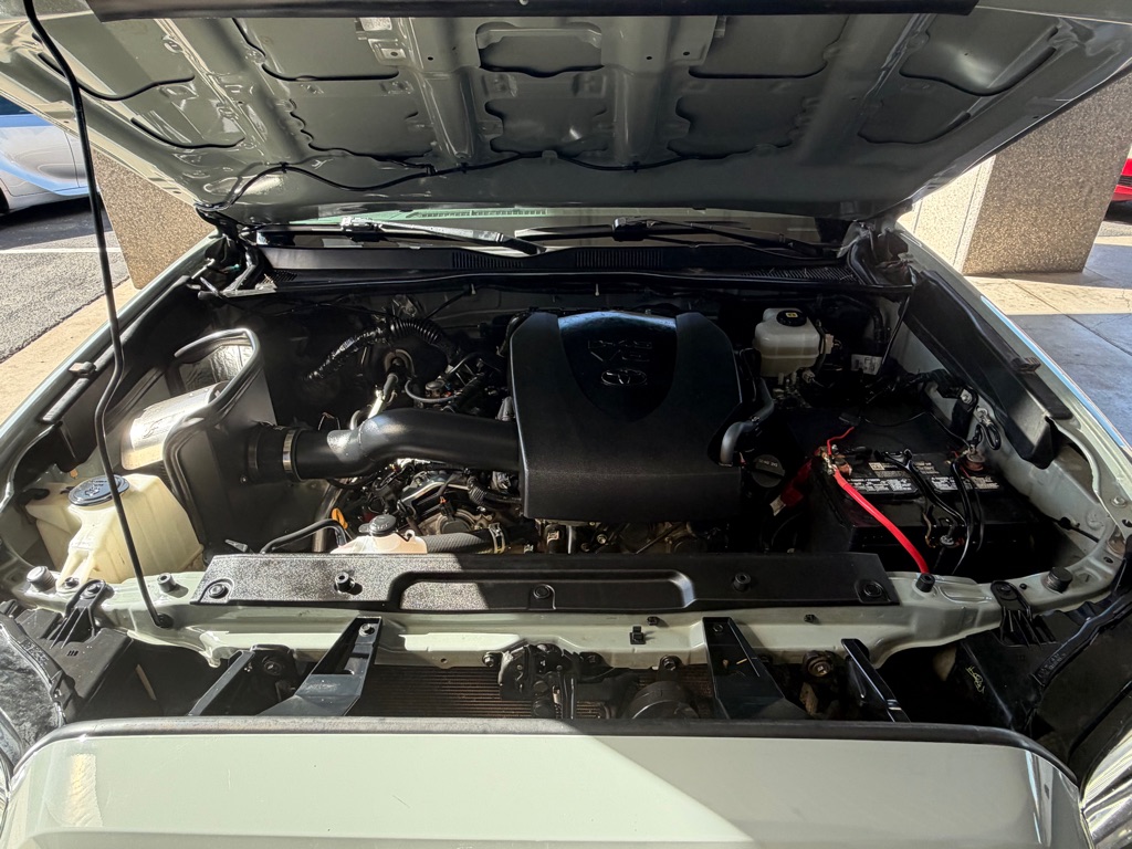 Photo 53 of this TOYOTA TACOMA