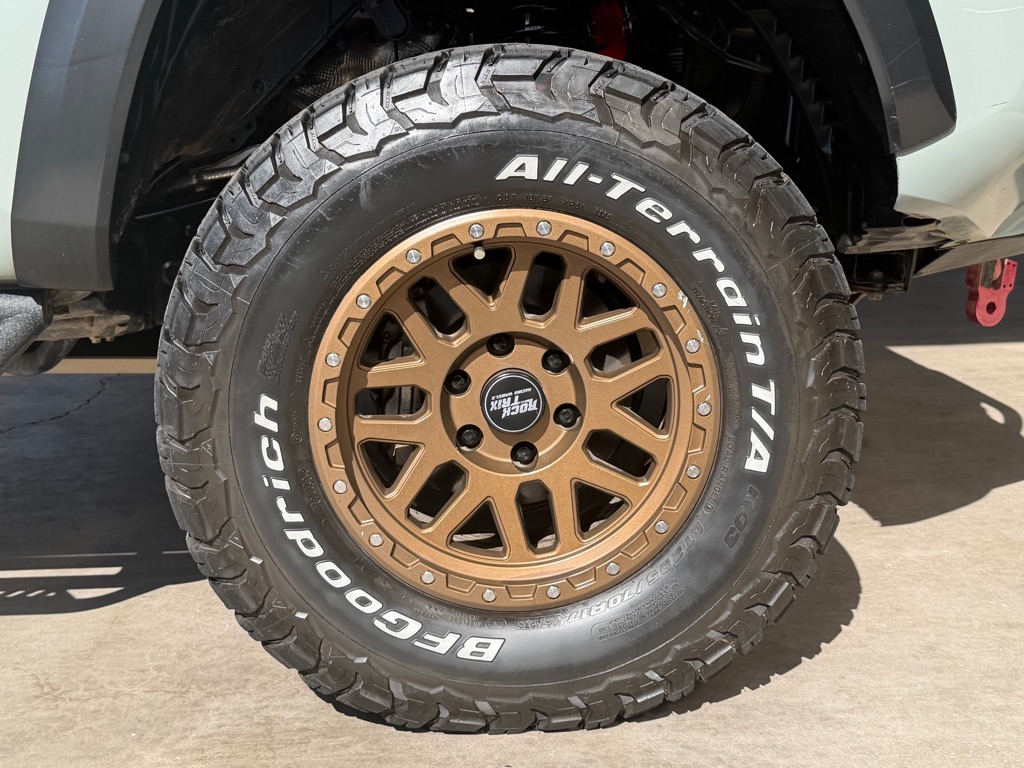 Photo 55 of this TOYOTA TACOMA