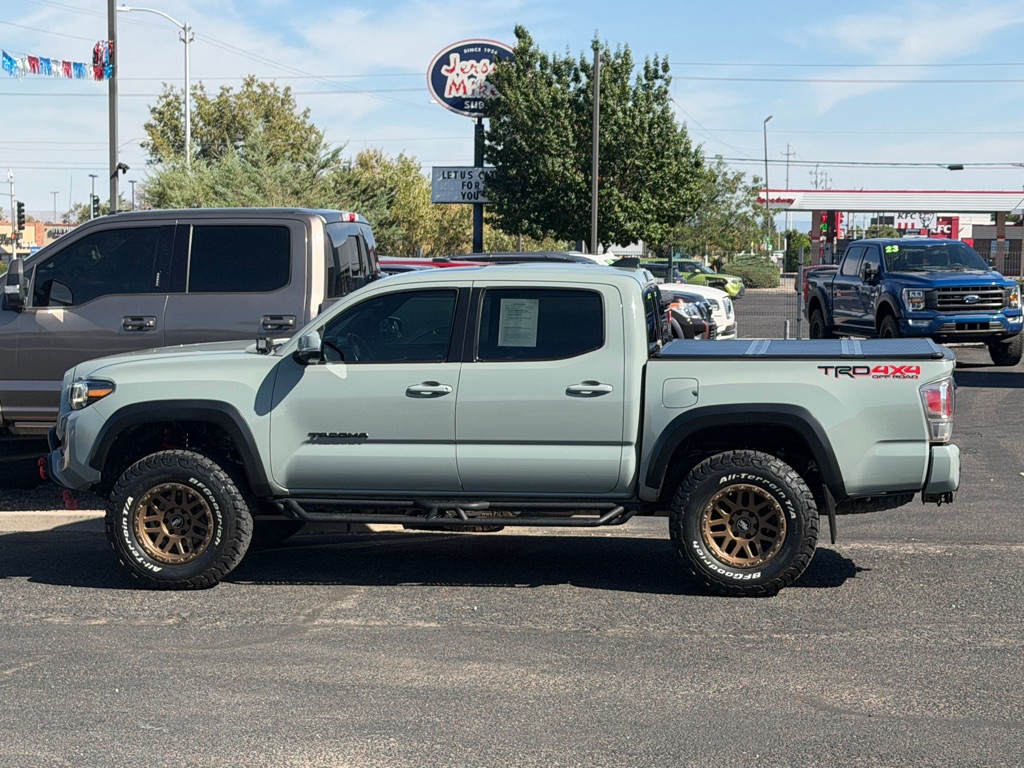 Photo 2 of this TOYOTA TACOMA