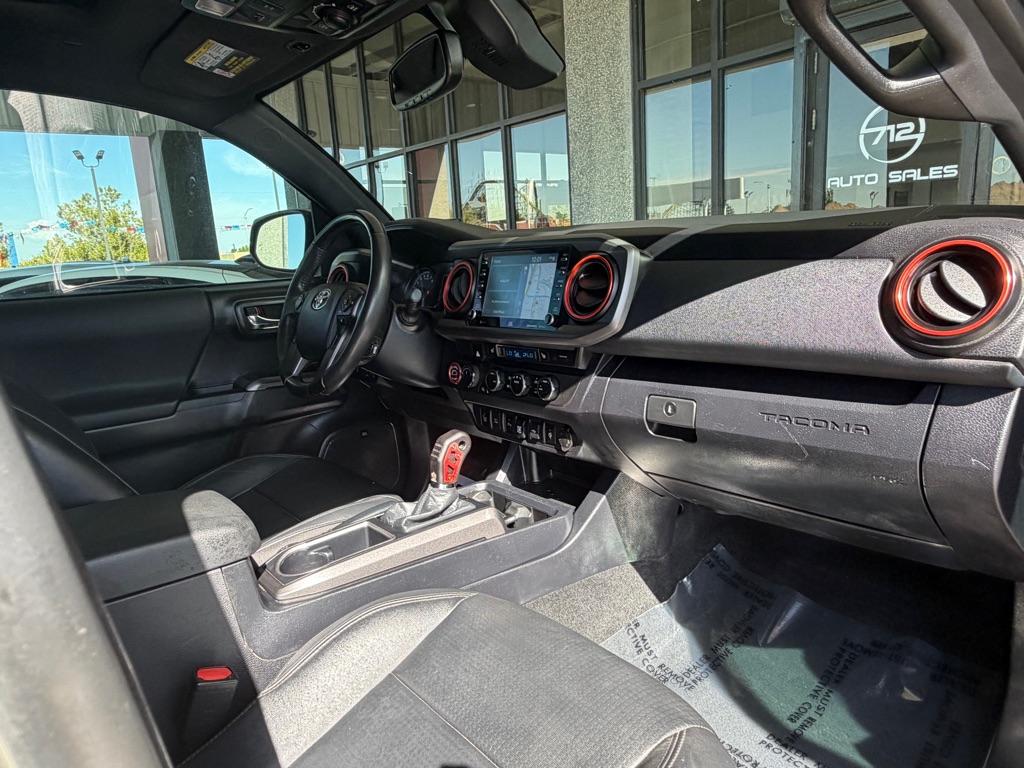 Photo 34 of this TOYOTA TACOMA