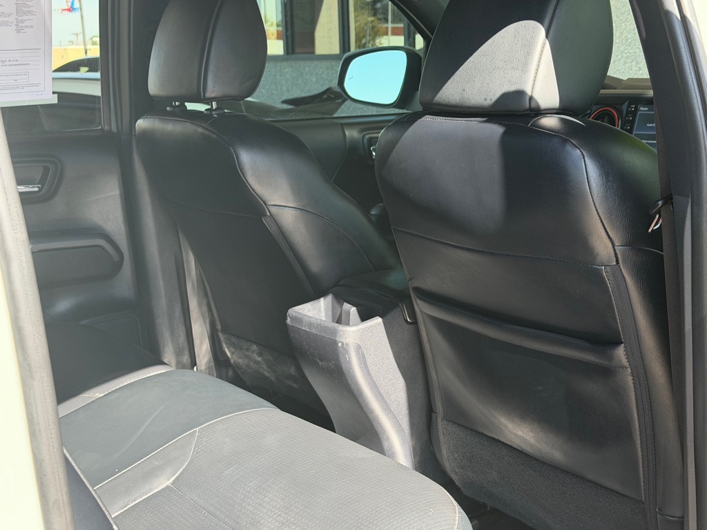 Photo 30 of this TOYOTA TACOMA
