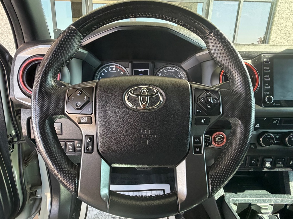 Photo 8 of this TOYOTA TACOMA