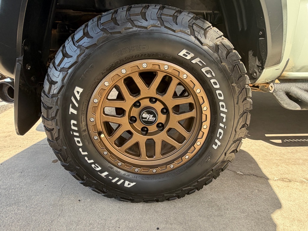 Photo 56 of this TOYOTA TACOMA