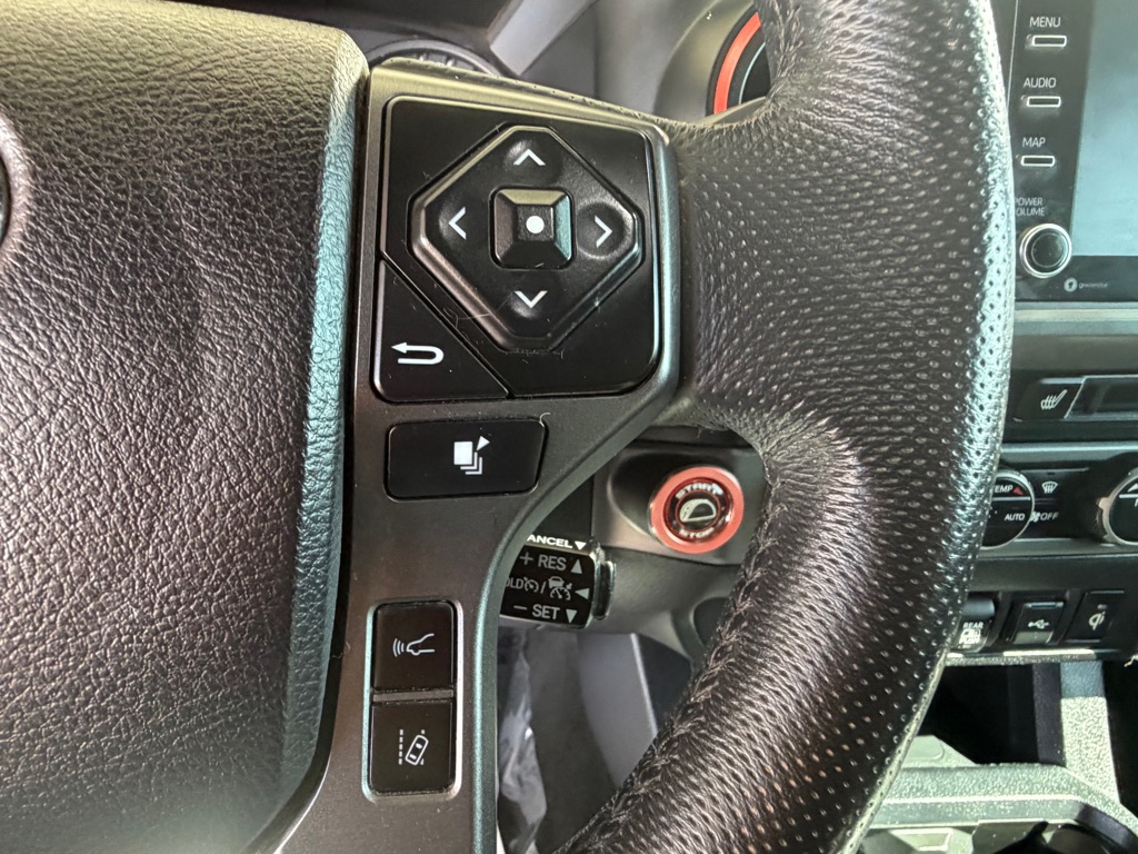 Photo 9 of this TOYOTA TACOMA