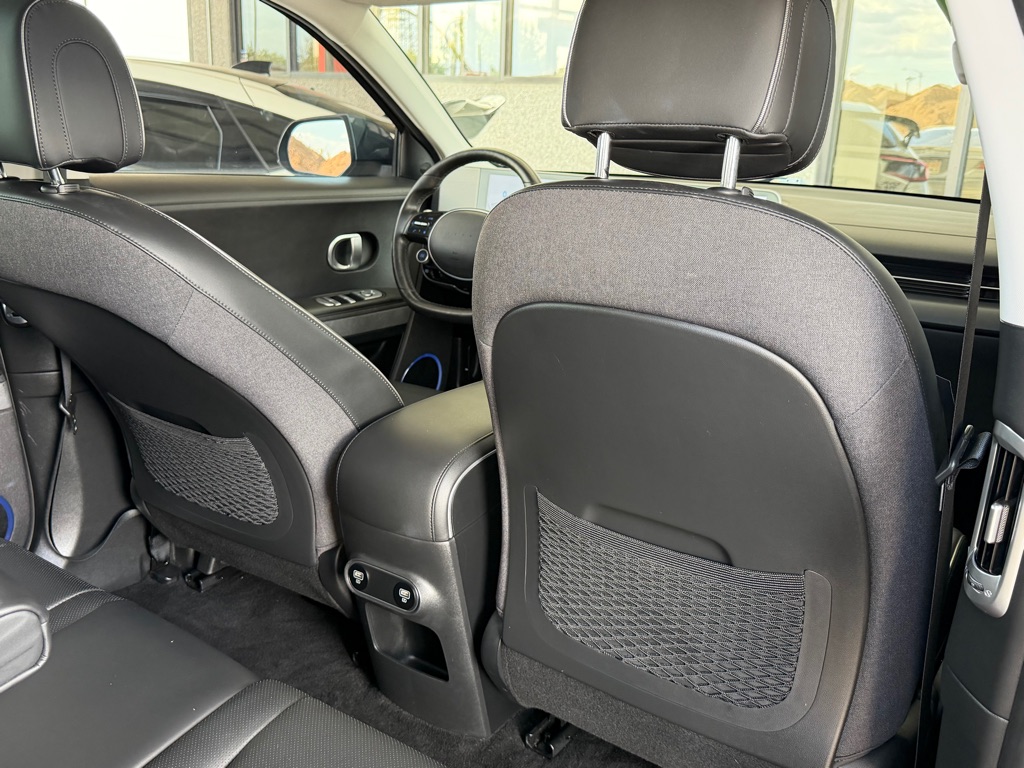 Photo 37 of this HYUNDAI IONIQ 5