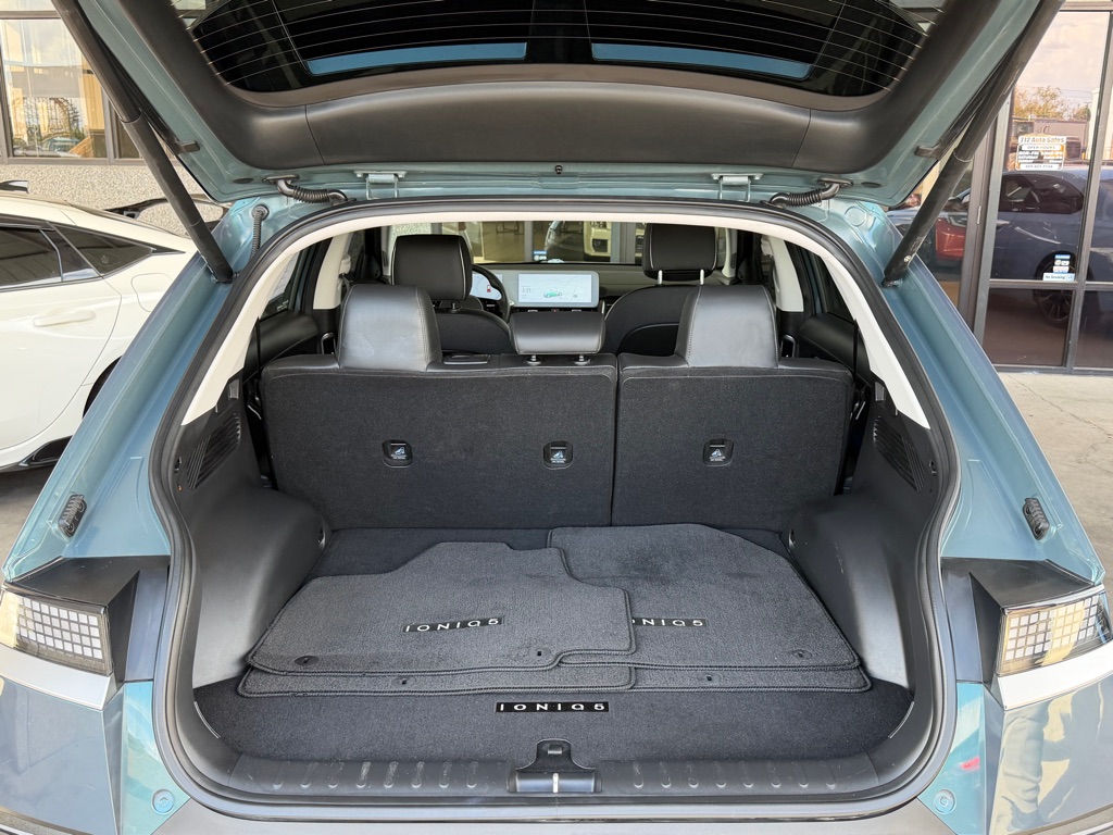 Photo 31 of this HYUNDAI IONIQ 5