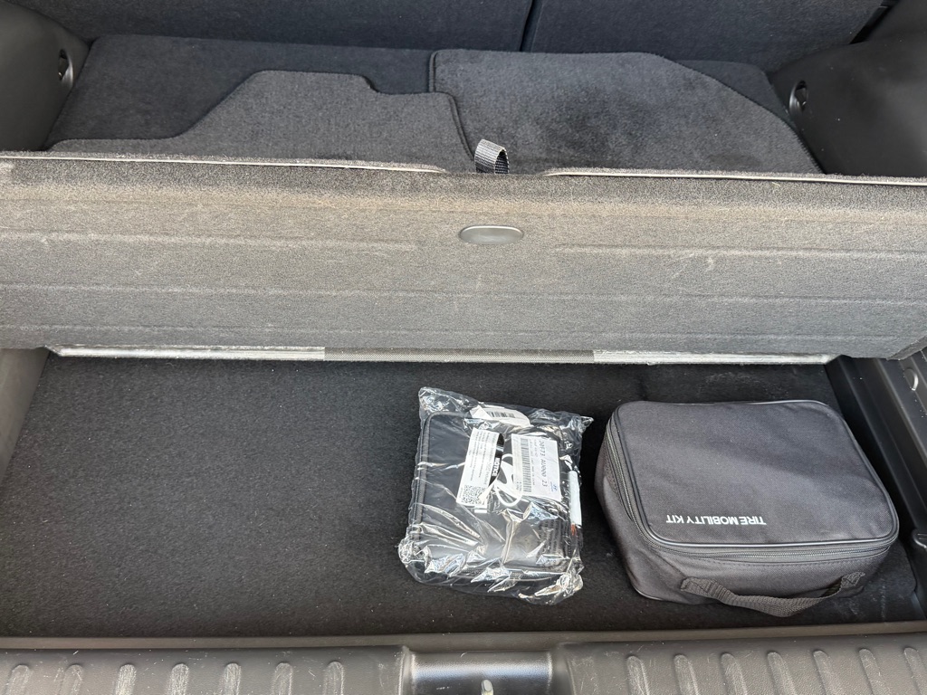 Photo 33 of this HYUNDAI IONIQ 5
