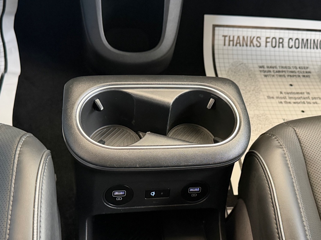 Photo 20 of this HYUNDAI IONIQ 5