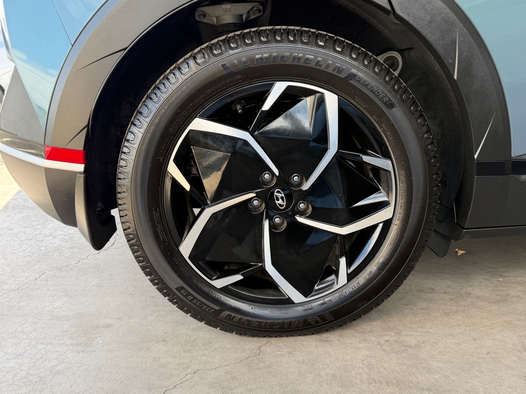 Photo 62 of this HYUNDAI IONIQ 5