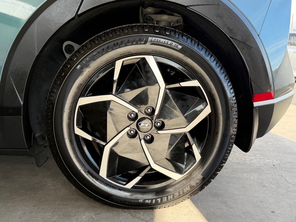 Photo 63 of this HYUNDAI IONIQ 5