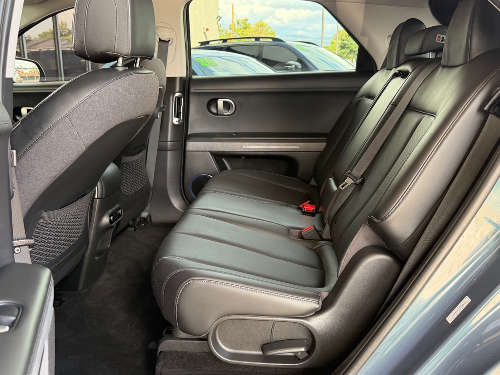 Photo 25 of this HYUNDAI IONIQ 5