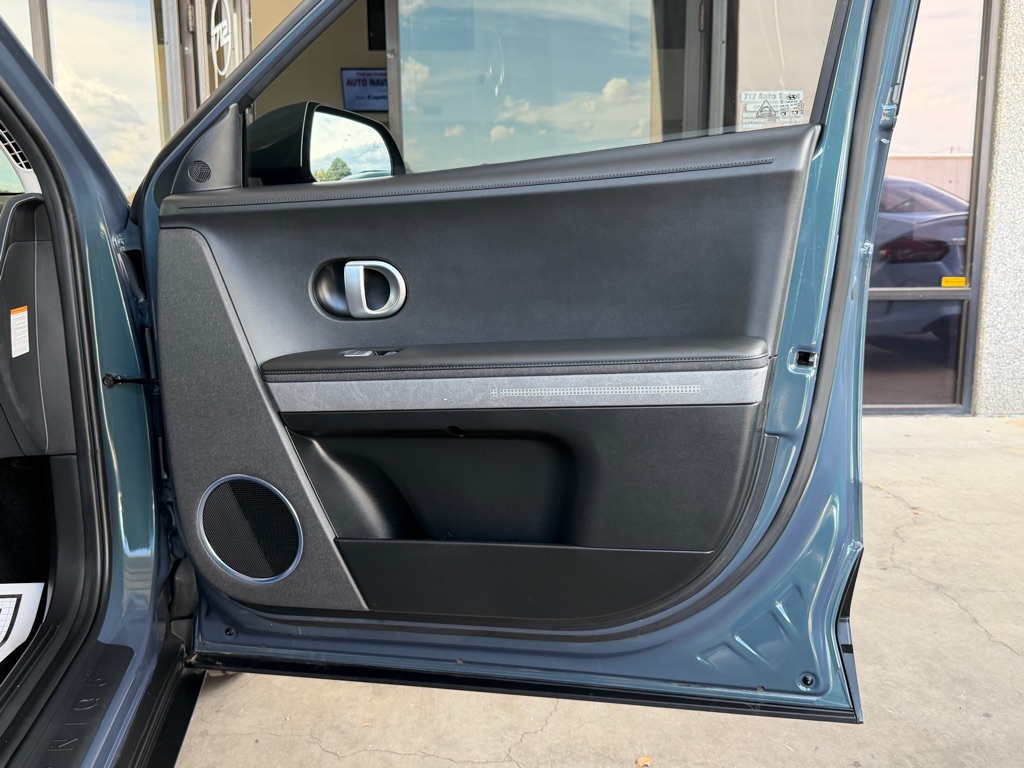 Photo 42 of this HYUNDAI IONIQ 5