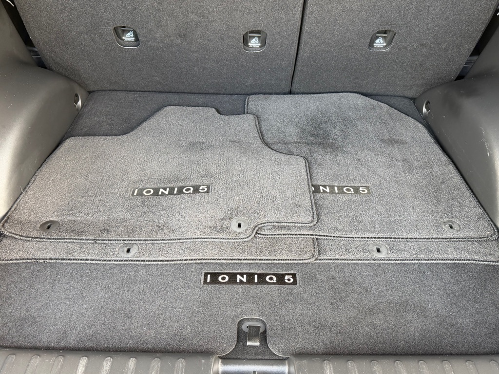 Photo 32 of this HYUNDAI IONIQ 5