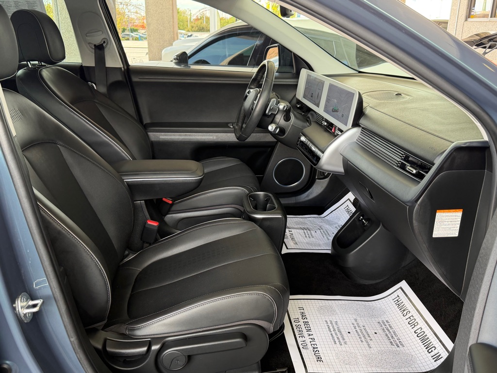 Photo 39 of this HYUNDAI IONIQ 5