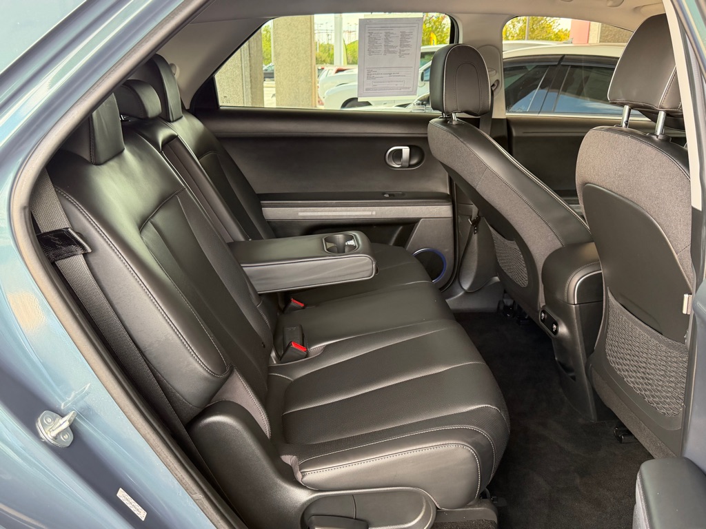 Photo 35 of this HYUNDAI IONIQ 5