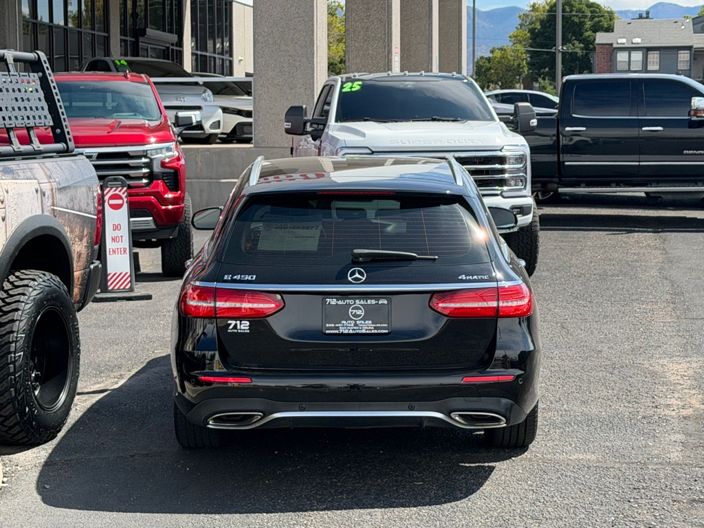 Photo 50 of this MERCEDES-BENZ E-CLASS