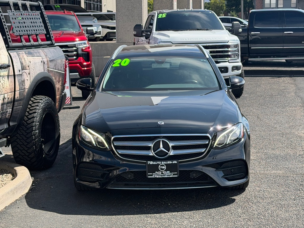 Photo 42 of this MERCEDES-BENZ E-CLASS