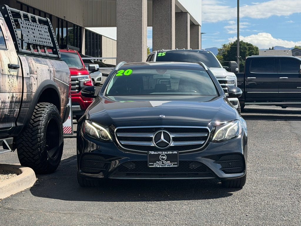 Photo 43 of this MERCEDES-BENZ E-CLASS