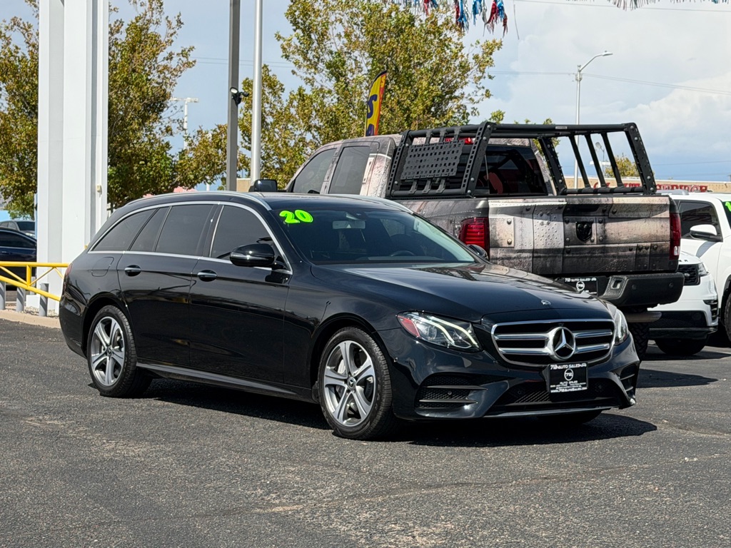 Photo 57 of this MERCEDES-BENZ E-CLASS