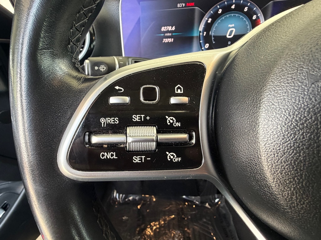 Photo 10 of this MERCEDES-BENZ E-CLASS