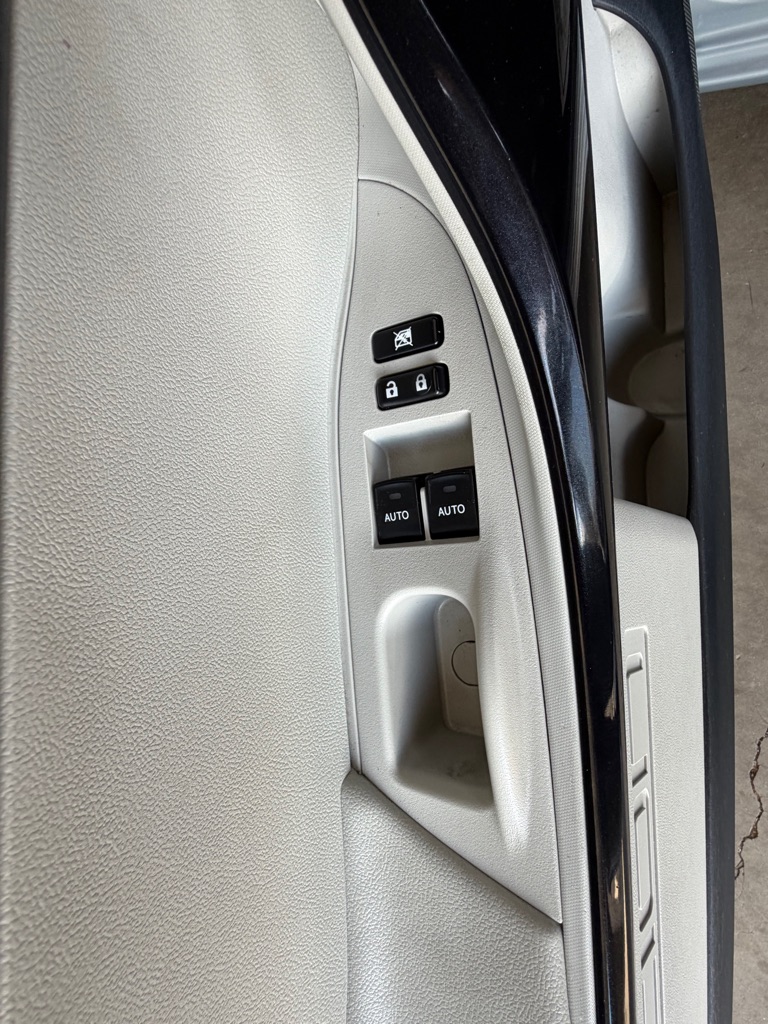 Photo 18 of this SCION IQ