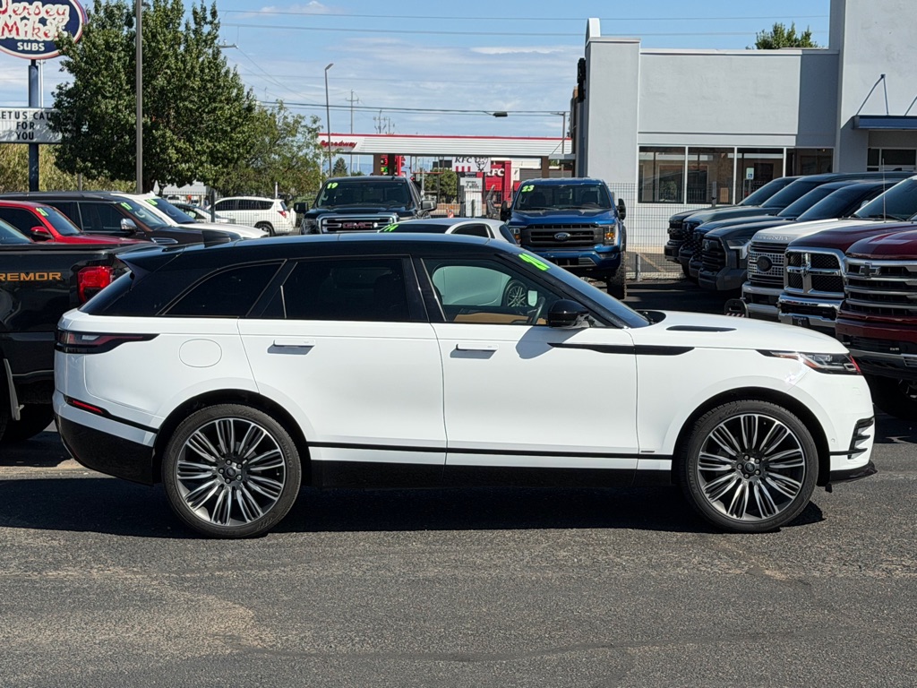 Photo 39 of this LAND ROVER RANGE ROVER VEL