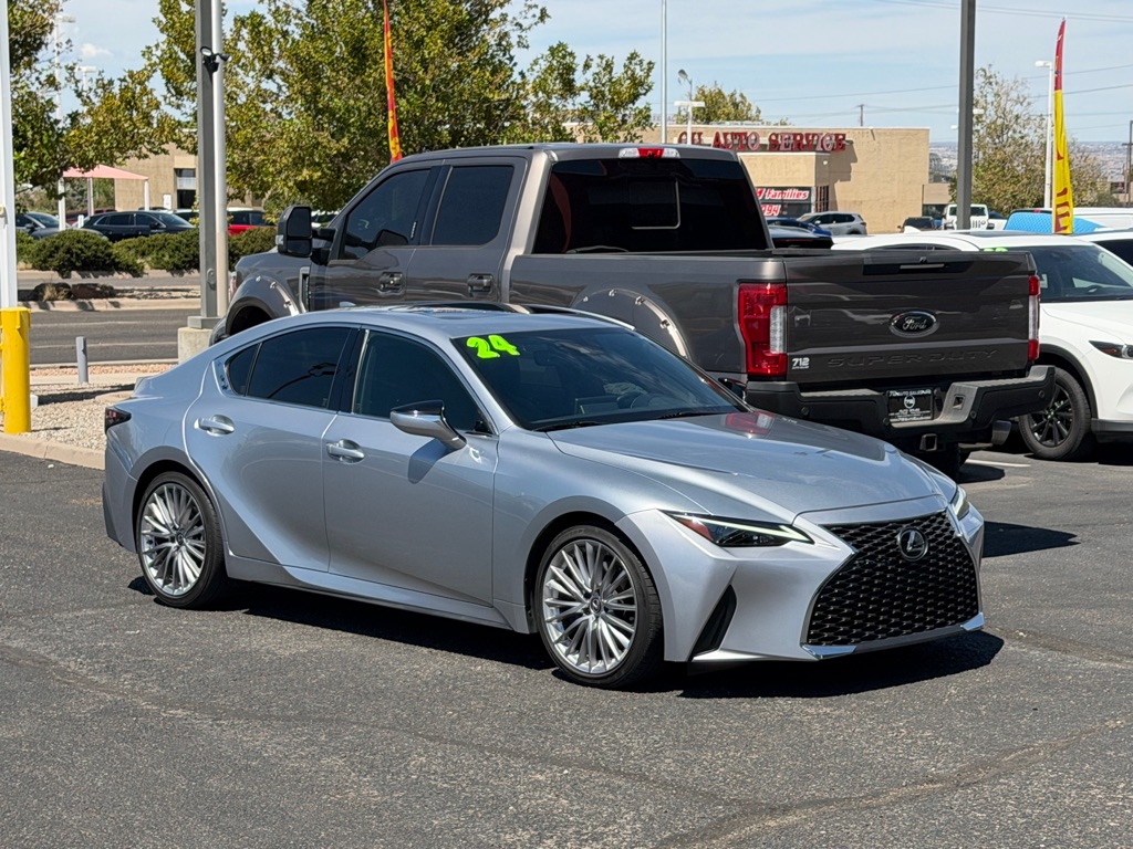 Photo 4 of this LEXUS IS