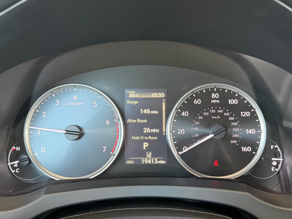 Photo 12 of this LEXUS IS