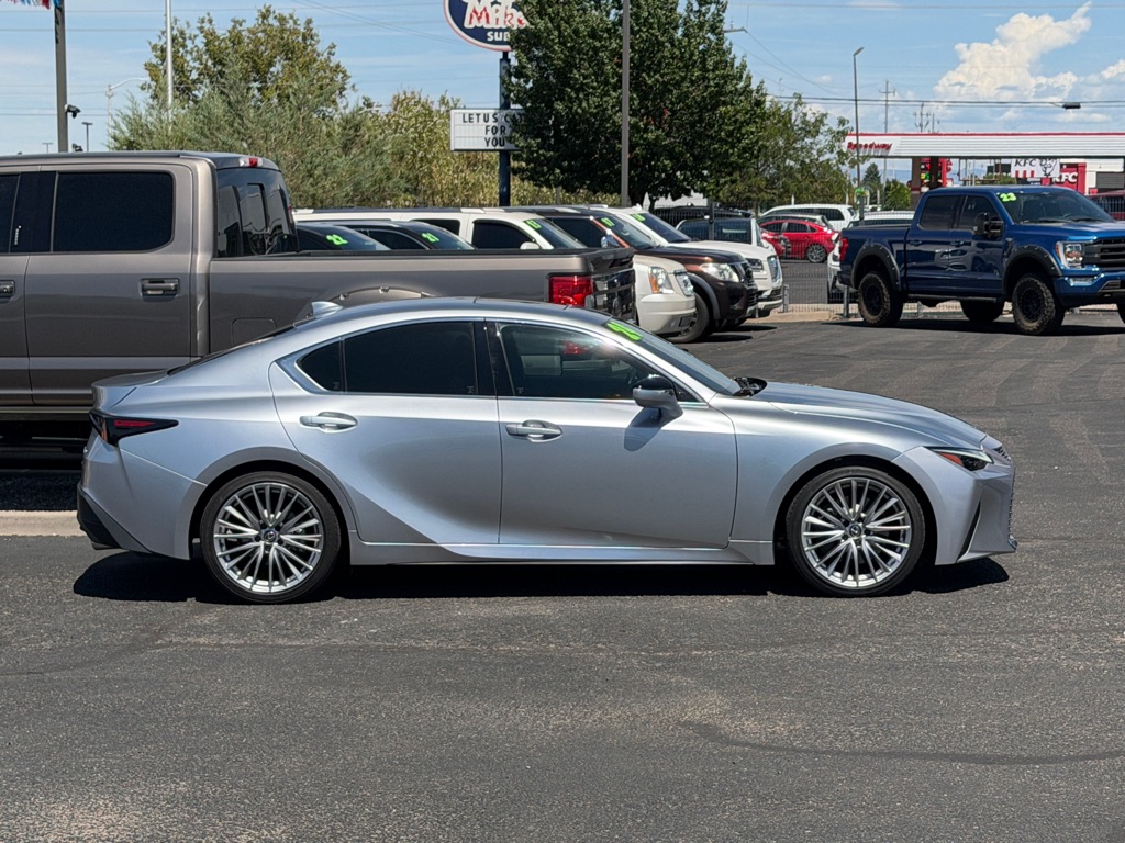 Photo 3 of this LEXUS IS