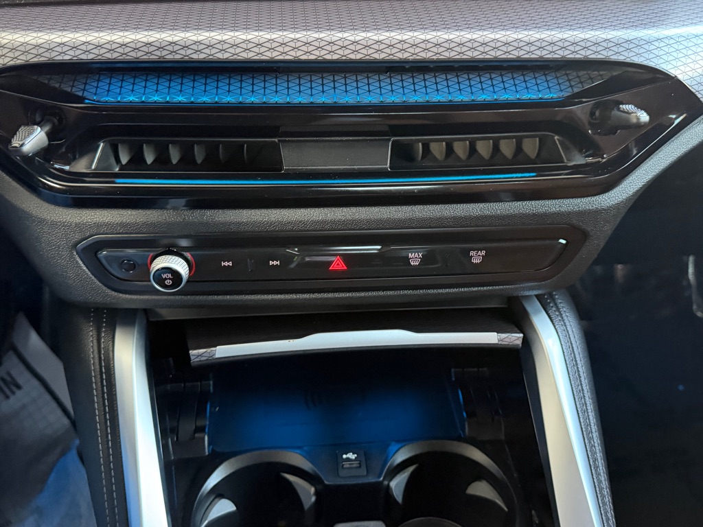 Photo 15 of this BMW M240XI