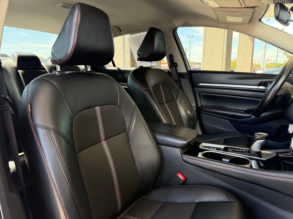 Photo 29 of this NISSAN ALTIMA