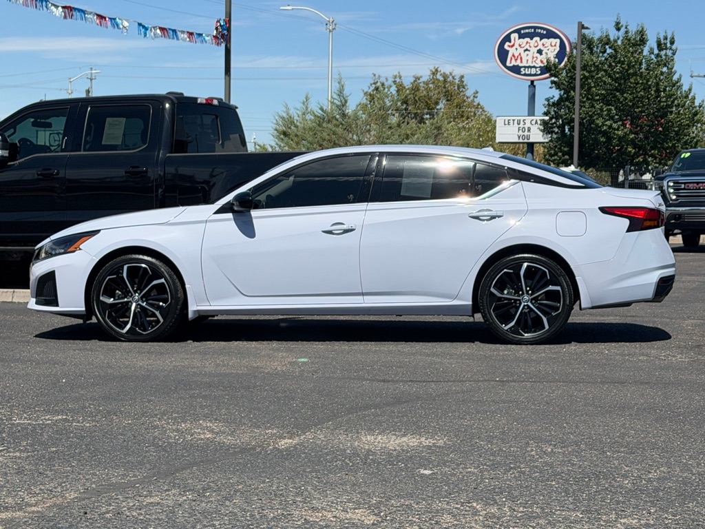 Photo 38 of this NISSAN ALTIMA
