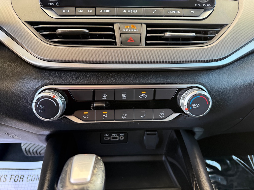 Photo 14 of this NISSAN ALTIMA